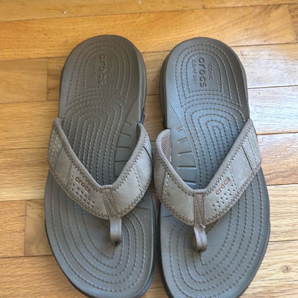 Men’s Crocs sandals